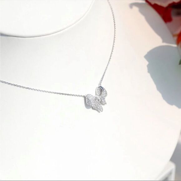 925 Sterling Silver Diamond Bow Pendant Necklace New in Gift Box - Picture 4 of 7